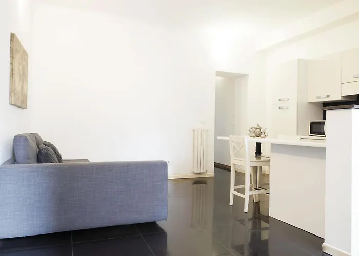 Bilocale Zona 200metri Da Stazione *