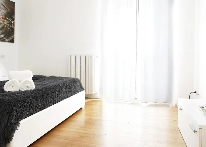 Apartment Bilocale Zona 200metri Da Stazione *