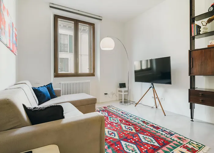 아파트 Porta Venezia-exclusive Design Apartment-2 *