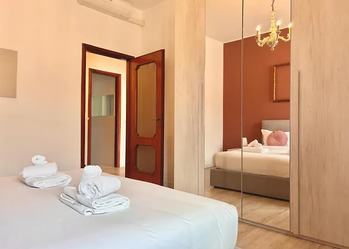 Apartment-navigli-house Of Mirrors Milán