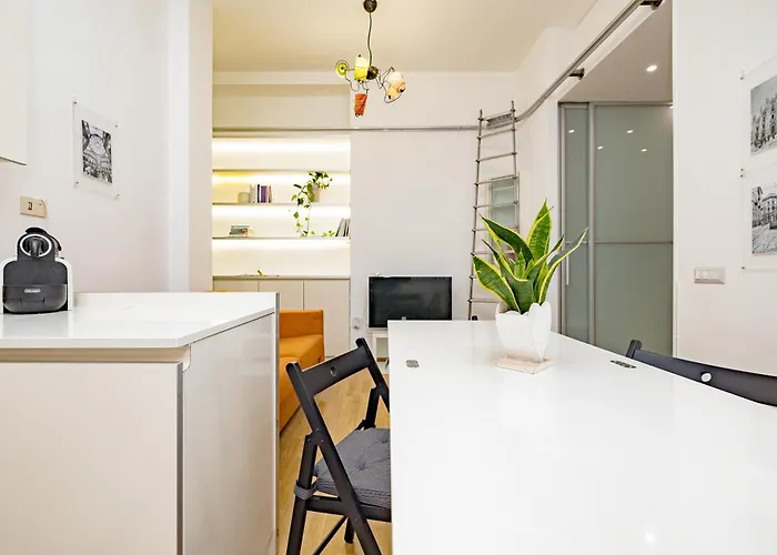 Minimal Near Bocconi شقة *