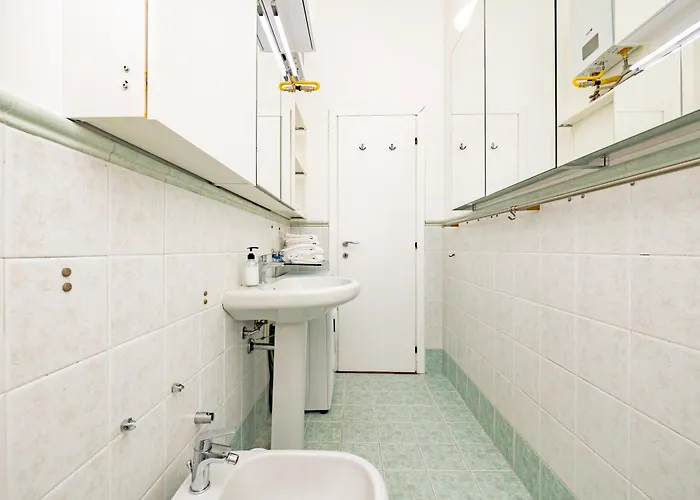 Minimal Near Bocconi