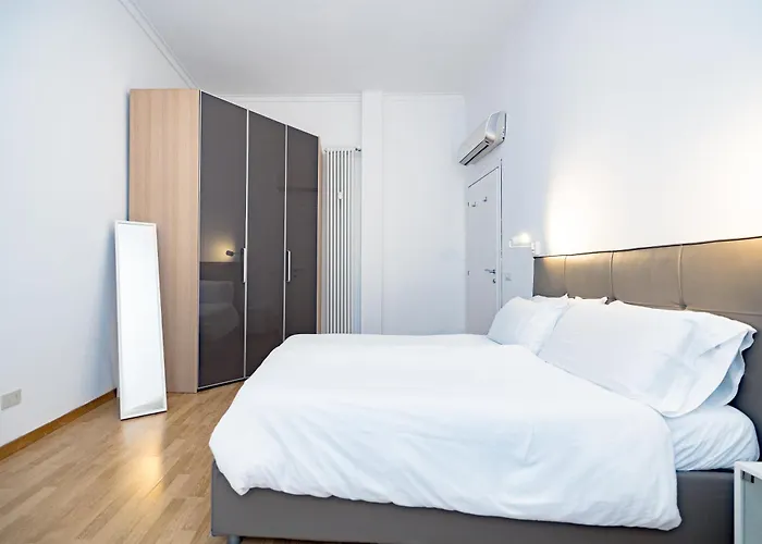 Minimal Near Bocconi شقة