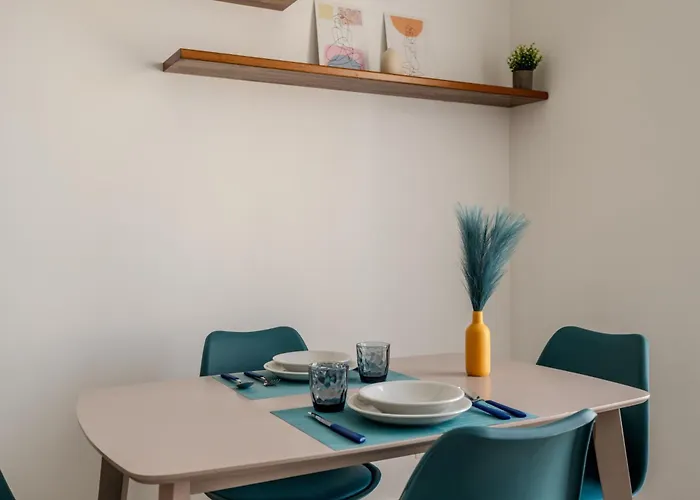 Stylish & Cozy Loft Near Life - Metro 50m Apartmán