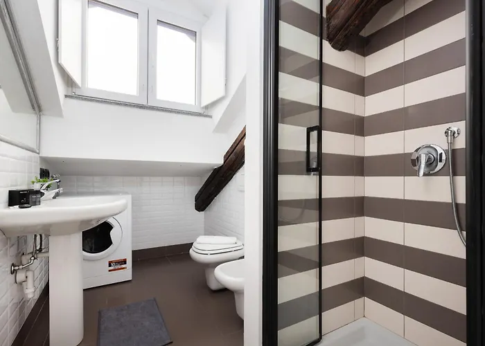 I M1-m2 2min I Strategic, Modern, Quiet