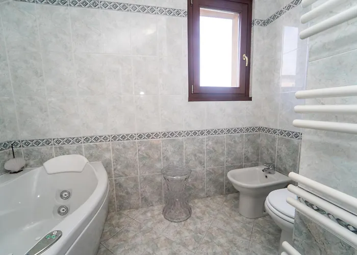 Penthouse Isola, A Few Steps From Offices Cortina 26 * Milano