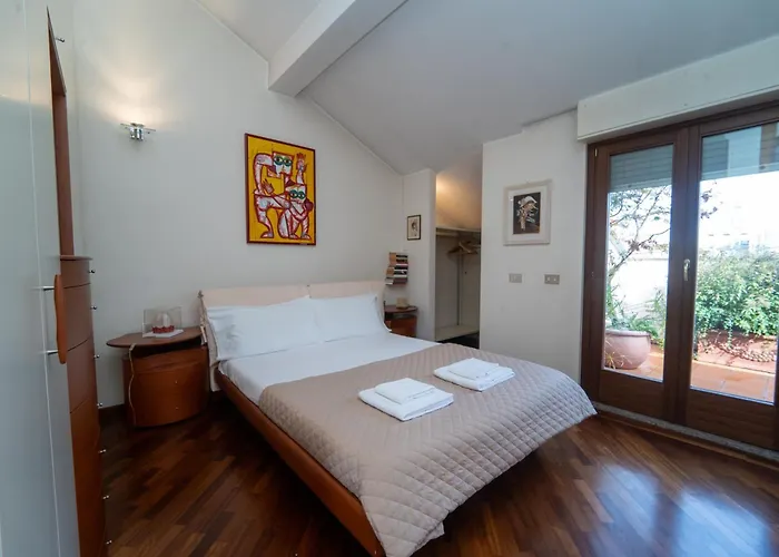 Penthouse Isola, A Few Steps From Offices Cortina 26 *