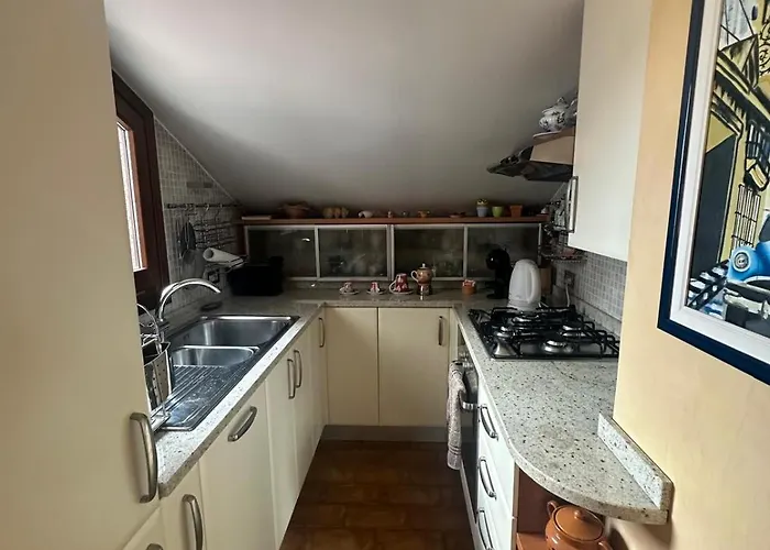 Apartment Penthouse Isola, A Few Steps From Offices Cortina 26