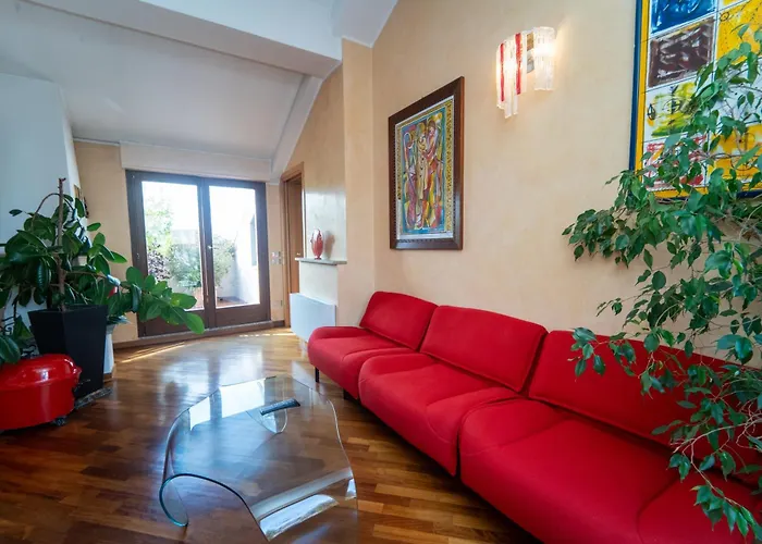 Penthouse Isola, A Few Steps From Offices Cortina 26 *