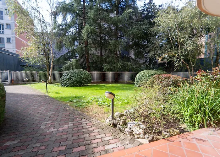 Penthouse Isola, A Few Steps From Offices Cortina 26 Milano