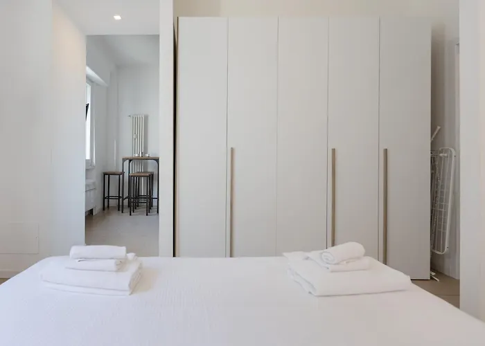 Affascinante Bilocale Zona Bocconi - Mirable Pm * Milánó