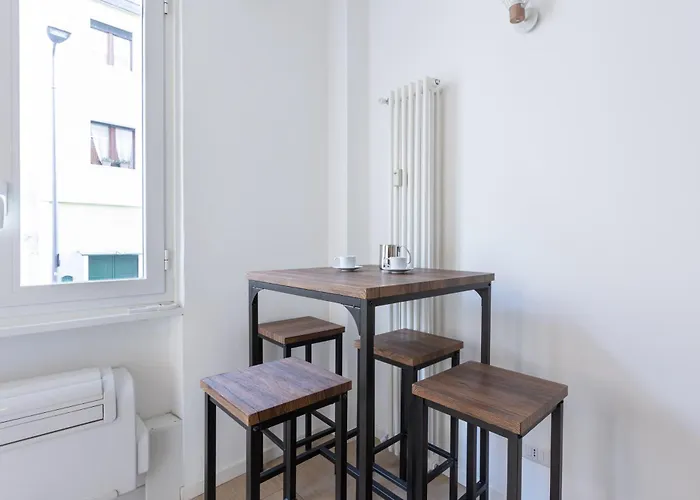 Apartman Affascinante Bilocale Zona Bocconi - Mirable Pm