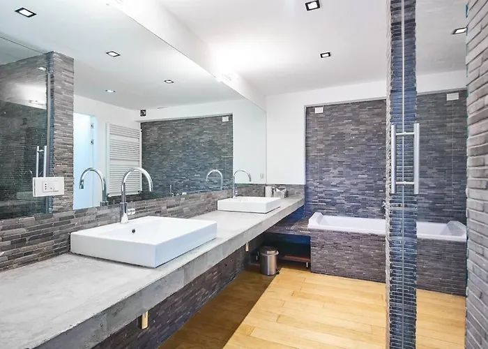 Apartment Ampia Casa Indipendente Con Giardino Privato *