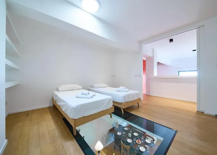 Ampia Casa Indipendente Con Giardino Privato *