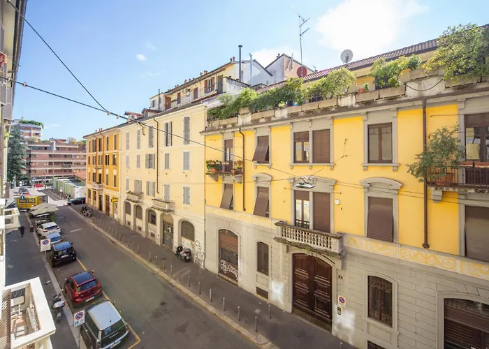 Stylish Loft In Porta Romana Διαμέρισμα