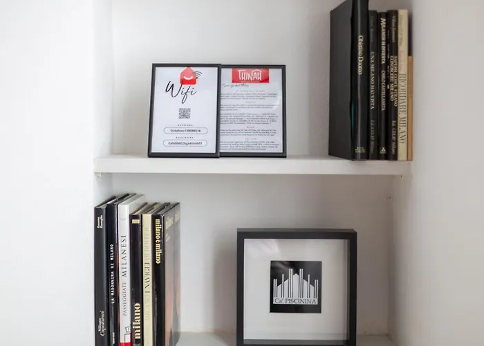 Stylish Loft In Porta Romana Διαμέρισμα *