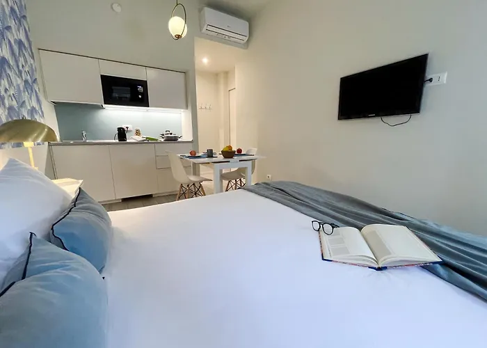 Blue Palm Jungle Self Checkin Design Milano