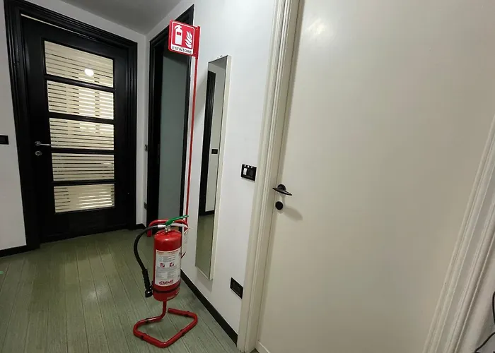 בית הארחה Umbria 60 - Porta Romana, 10' Walk To Olympic Village Cortina 2026 מילאנו