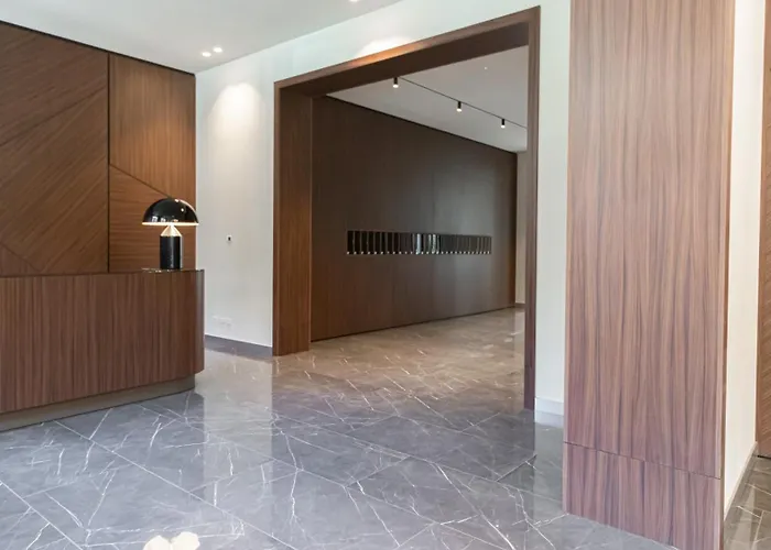 Italianway - Compagnoni 12 - Mirabel * Milano