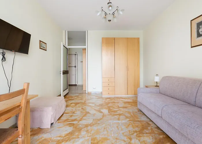 Stazione - Gioia A - Luminoso Bilocale D'epoca