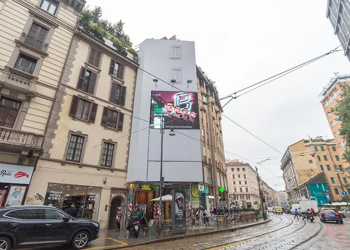 Charming 2-bedroom In Milanese Building * Milaan