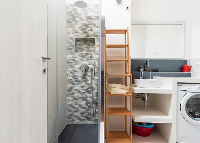 Luvi - Adda * Milaan