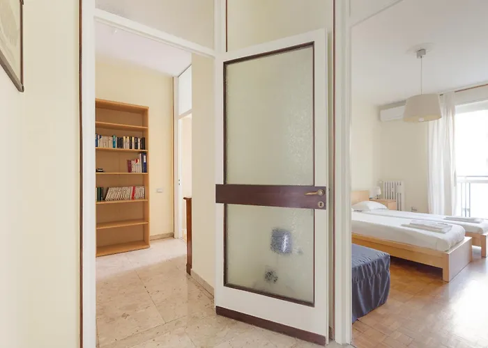 Stazione - Gioia A - Luminoso Bilocale D'epoca