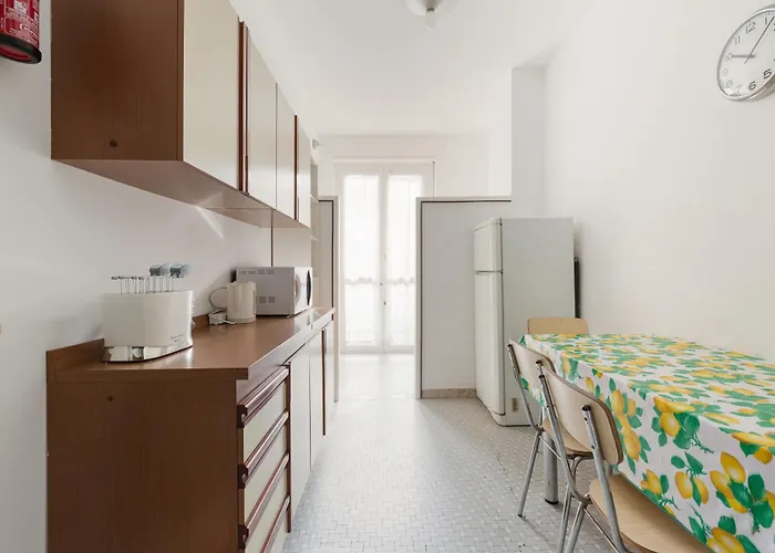 Stazione - Gioia A - Luminoso Bilocale D'epoca