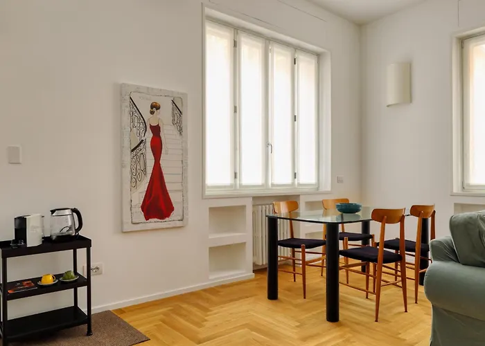 Just Urban - Bright New 2br In Center - M2 And M4 Apartment