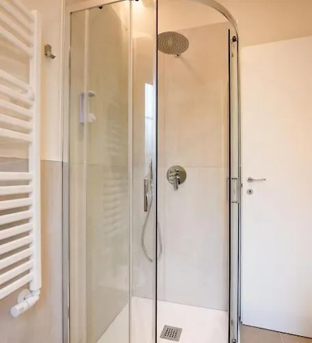 Modern Ac, Wifi Next To 2 Metro Line Stations And Life Area Apartmán Milán