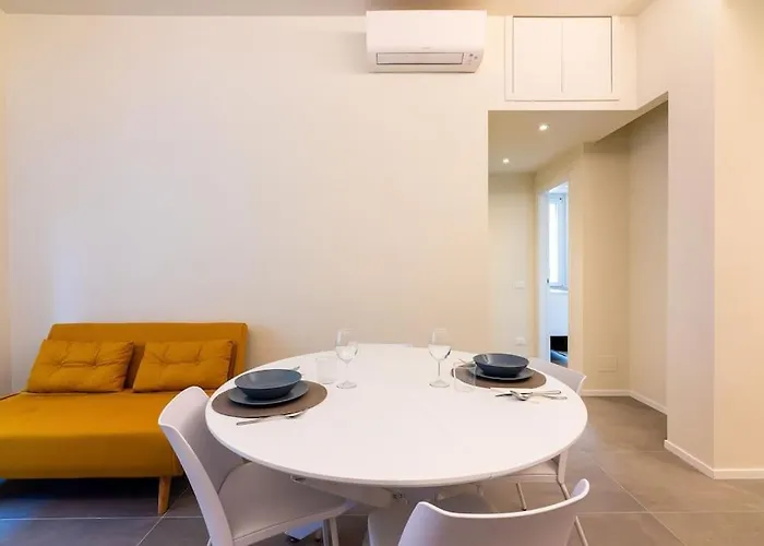 Modern Ac, Wifi Next To 2 Metro Line Stations And Life Area Apartmán Milán