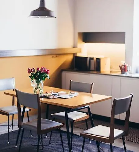 Yellow House By Costanza Appartement