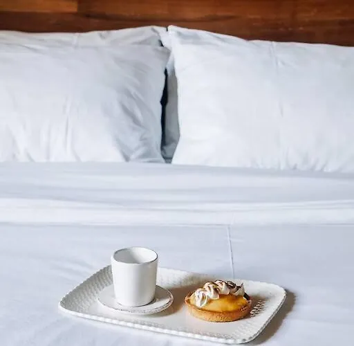 Yellow House By Costanza * Milaan