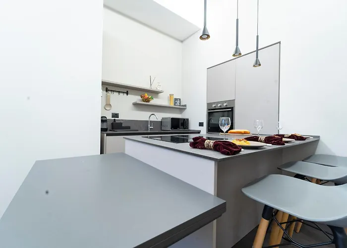 Designed In Center Gae Aulenti Area With Ac, Wifi And Subway Airport Connected Steps From Station *