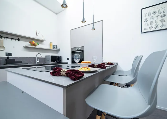 Designed In Center Gae Aulenti Area With Ac, Wifi And Subway Airport Connected Steps From Station Milano