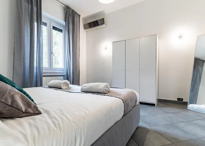 Citylife View And 10 Minutes By Walk Modern *