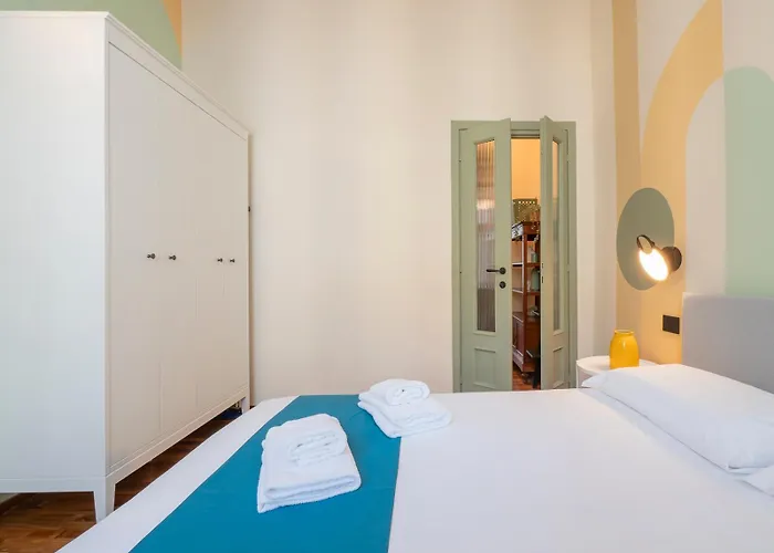 Xenia - Renovated Two-room In Sant'ambrogio Apartmán *