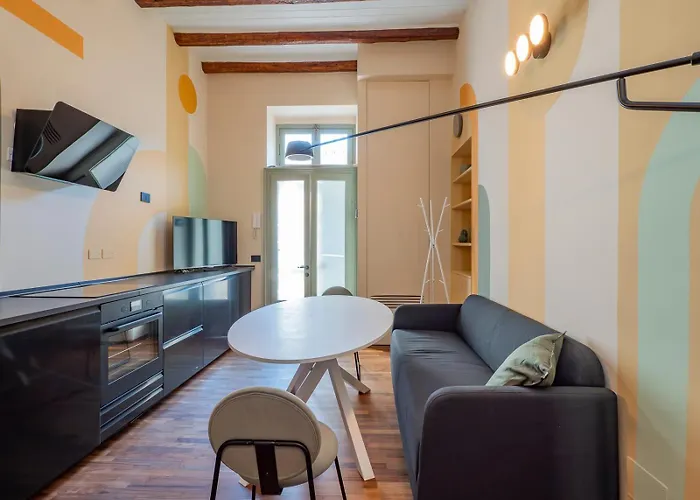 Xenia - Renovated Two-room In Sant'ambrogio