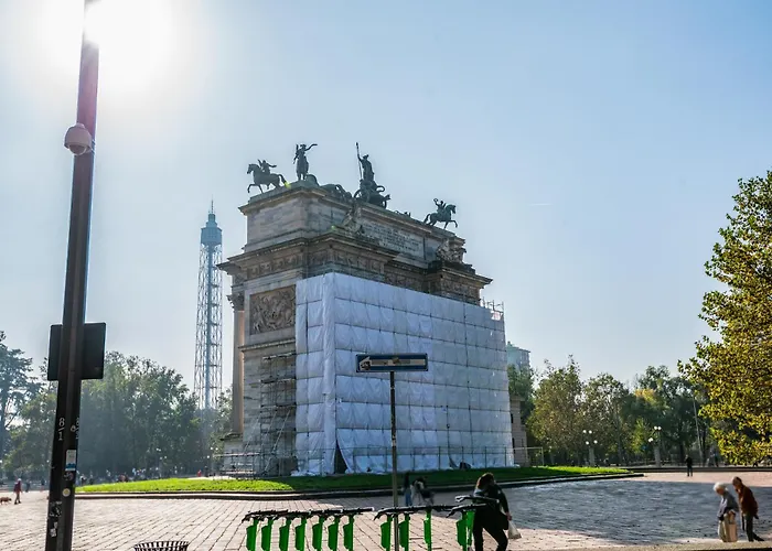 Brand New Via Melzi D'eril 18 4 Pax