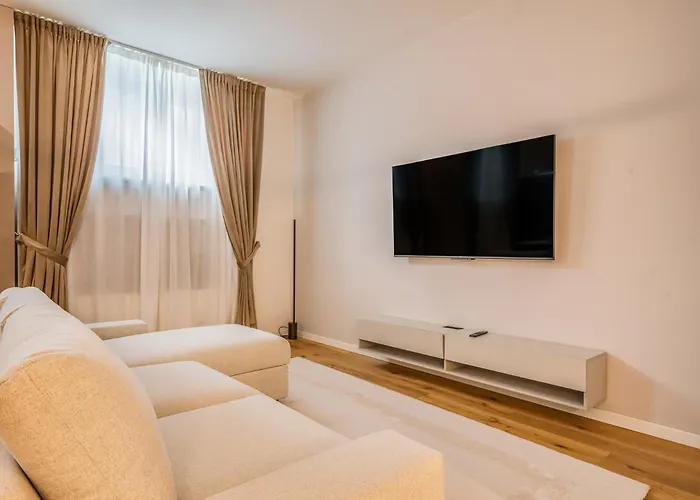 Brand New Via Melzi D'eril 18 4 Pax Apartmán