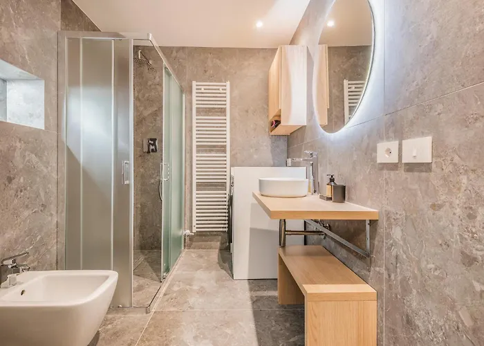 Brand New Via Melzi D'eril 18 4 Pax