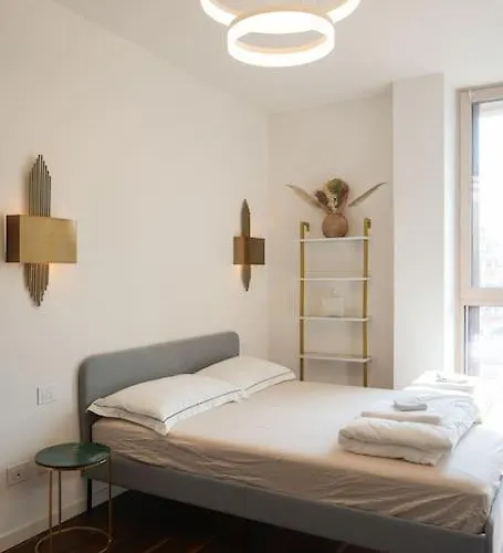 Isola 10 Apartament Mediolan