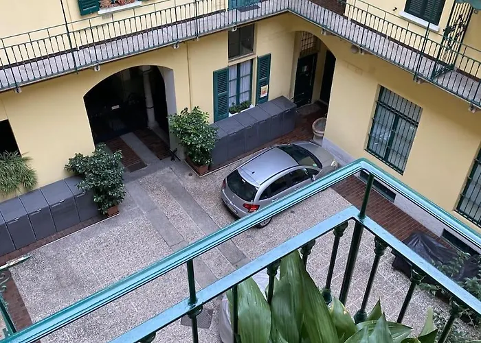 Casa Bocconi, Navigli, Porta Romana, * Milán
