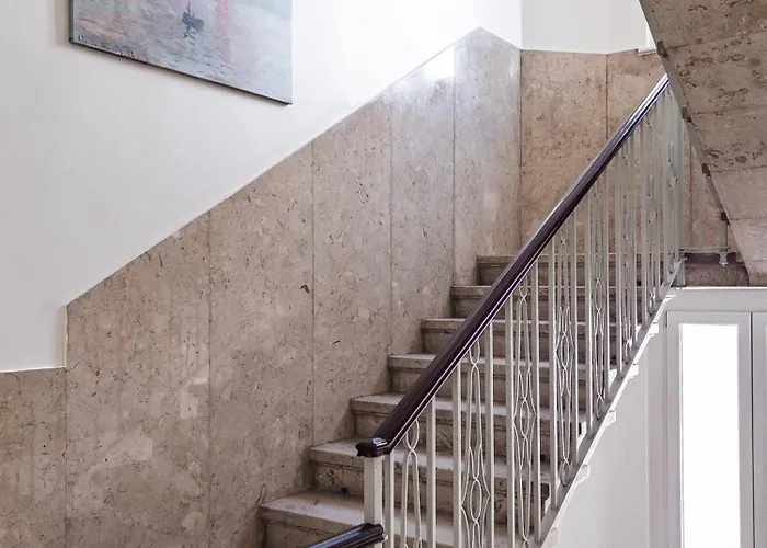 Rrrapido Holy And - Via Sardegna Милан