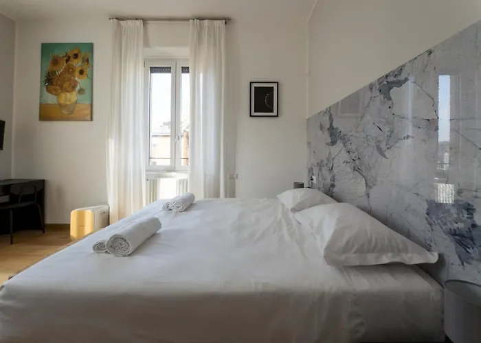 Rrrapido Holy And - Via Sardegna 3* Милан