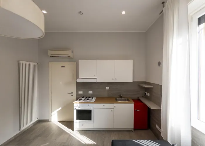 Гостевой дом Rrrapido Holy And - Via Sardegna Милан