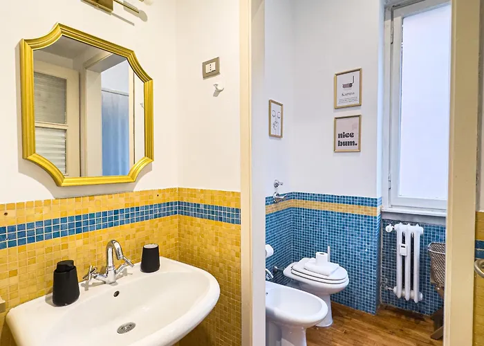 The Boutique - Repubblica - Station *