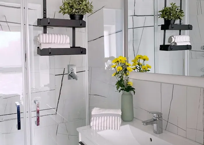 Cardano Blue - 5 Min Da Stazione *