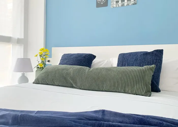 Cardano Blue - 5 Min Da Stazione