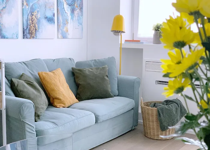 Cardano Blue - 5 Min Da Stazione Apartamento